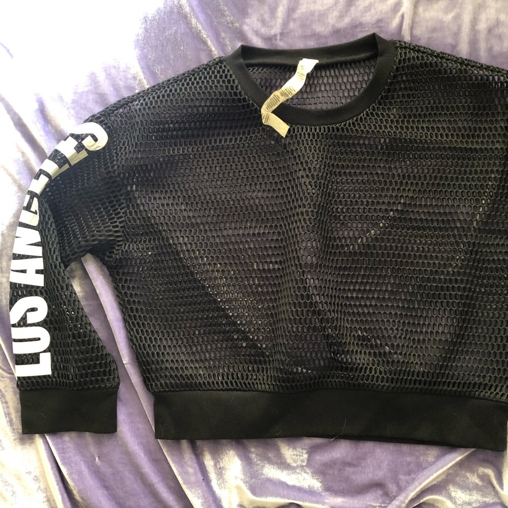 Brand new alo yoga mesh crop top